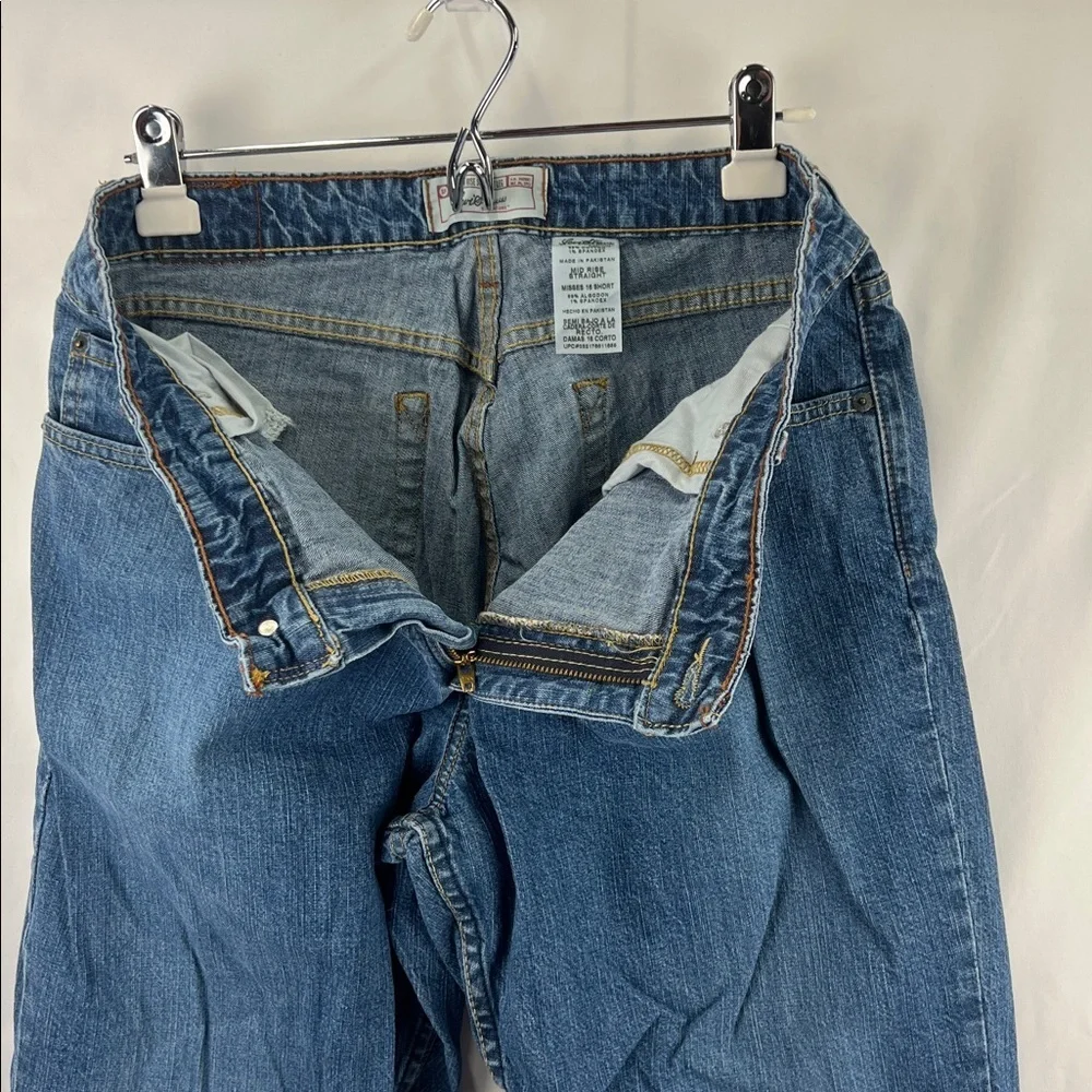 Levi - Women’s Jeans - Size 16 Short - Mid Rise - Straight